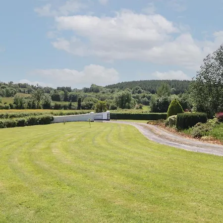 Holiday home The White House Drumshanbo